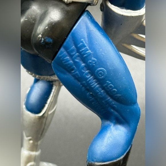 Vintage 1994 DC Comics Batman Action Figure Blue And Black 5” Kenner - Picture 3 of 7